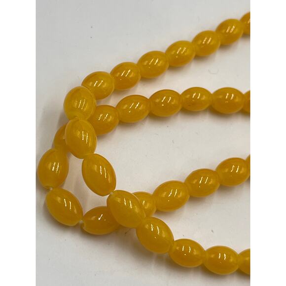Vintage Designer Butterscotch Egg Yolk Bakelite Single Strand Pullover Necklace - Picture 7 of 10